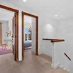 Holiday home Front Line Townhouse *