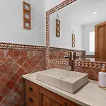 Front Line Townhouse Holiday home *