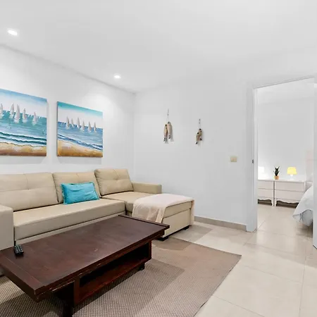 Tatil Evi Front Line Townhouse Estepona