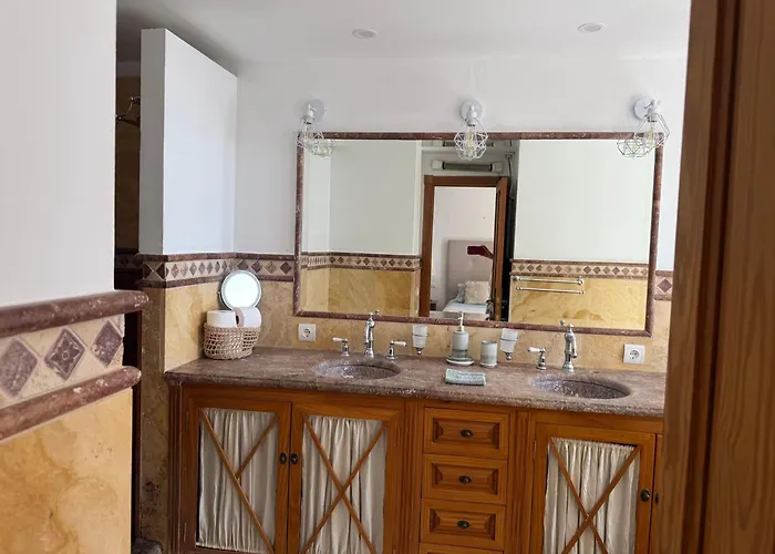 Front Line Townhouse *