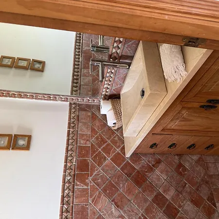 Hébergement de vacances Front Line Townhouse *